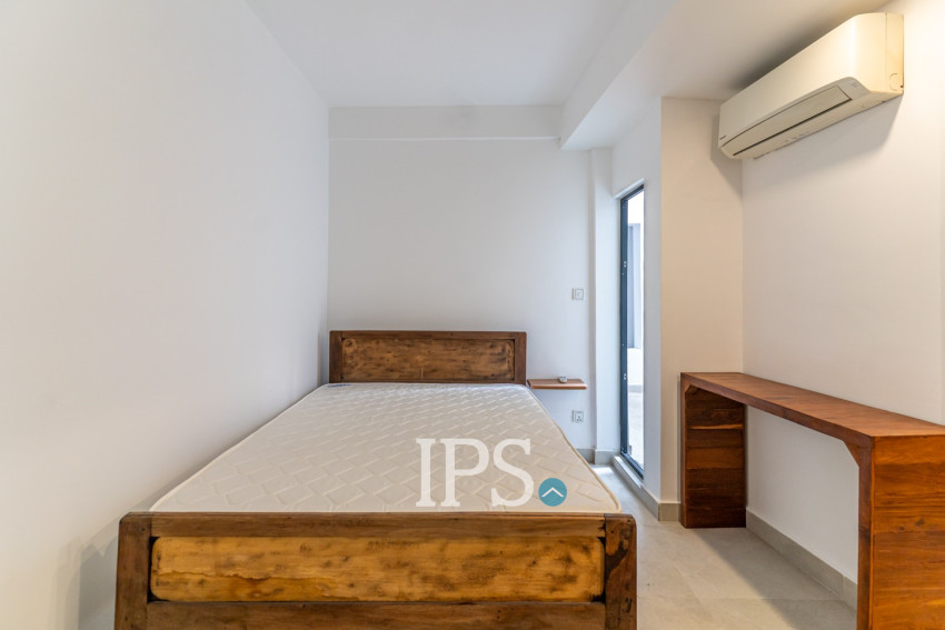 Duplex 5 Bedroom Renovated Apartment For Rent - Tonle Bassac, Phnom Penh