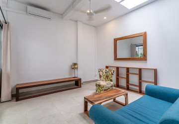 Duplex 5 Bedroom Renovated Apartment For Rent - Tonle Bassac, Phnom Penh thumbnail