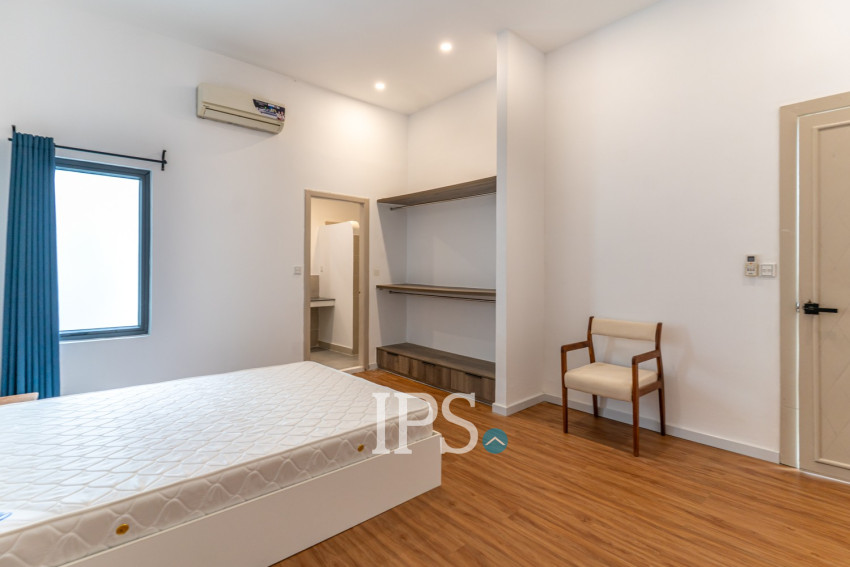 Duplex 5 Bedroom Renovated Apartment For Rent - Tonle Bassac, Phnom Penh