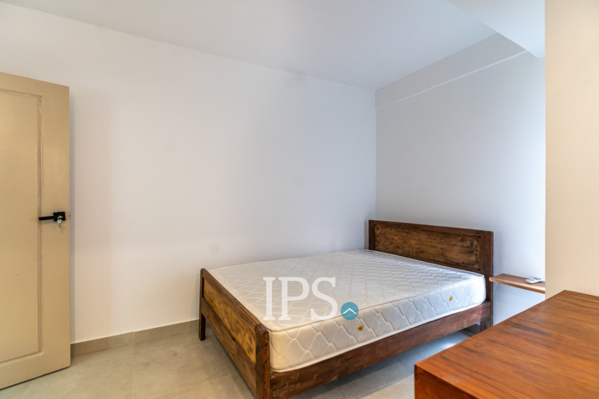 Duplex 5 Bedroom Renovated Apartment For Rent - Tonle Bassac, Phnom Penh