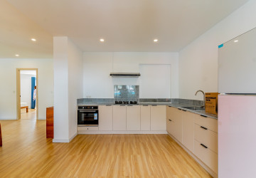 Renovated 3 Bedroom Apartment For Rent - Tonle Bassac, Phnom Penh thumbnail
