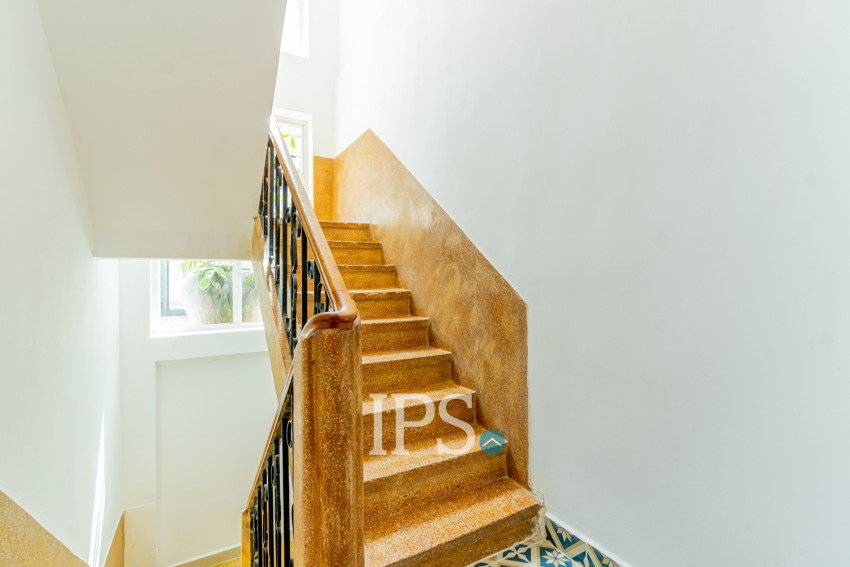 Renovated 3 Bedroom Apartment For Rent - Tonle Bassac, Phnom Penh