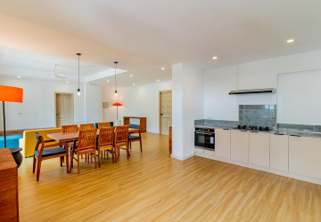 Renovated 3 Bedroom Apartment For Rent - Tonle Bassac, Phnom Penh thumbnail