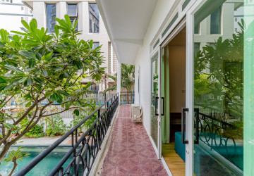 Renovated 3 Bedroom Apartment For Rent - Tonle Bassac, Phnom Penh thumbnail