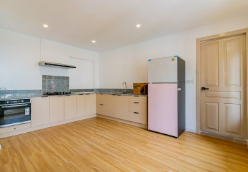 Renovated 3 Bedroom Apartment For Rent - Tonle Bassac, Phnom Penh thumbnail