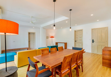 Renovated 3 Bedroom Apartment For Rent - Tonle Bassac, Phnom Penh thumbnail