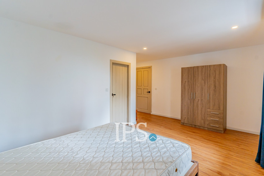 Renovated 3 Bedroom Apartment For Rent - Tonle Bassac, Phnom Penh
