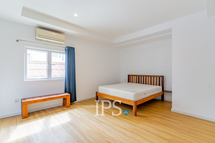 Renovated 3 Bedroom Apartment For Rent - Tonle Bassac, Phnom Penh