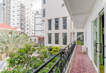 Renovated 3 Bedroom Apartment For Rent - Tonle Bassac, Phnom Penh thumbnail