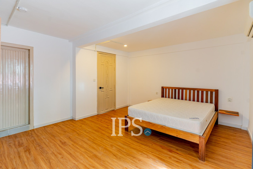 Renovated 3 Bedroom Apartment For Rent - Tonle Bassac, Phnom Penh