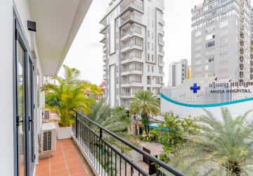 Renovated 3 Bedroom Apartment For Rent - Tonle Bassac, Phnom Penh thumbnail