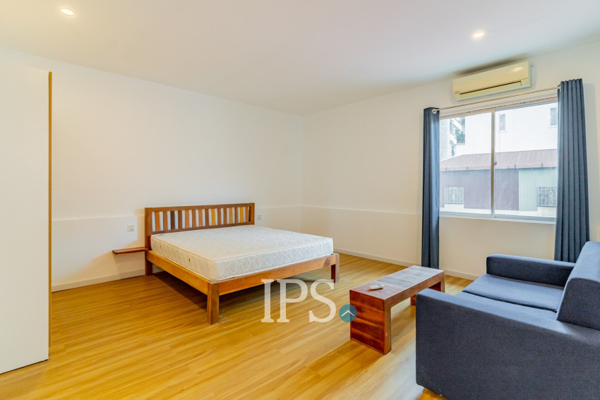 Renovated 3 Bedroom Apartment For Rent - Tonle Bassac, Phnom Penh