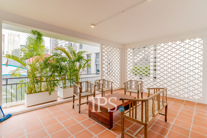 Renovated 3 Bedroom Apartment For Rent - Tonle Bassac, Phnom Penh