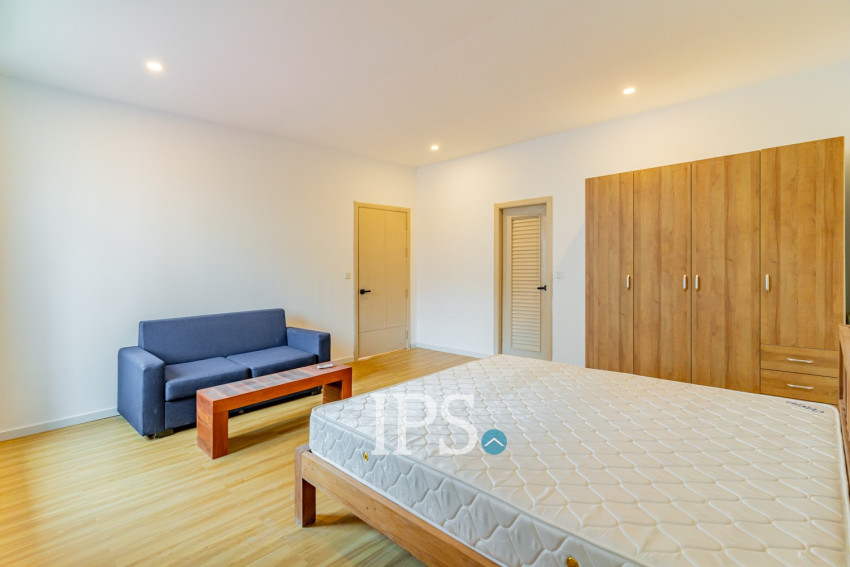 Renovated 3 Bedroom Apartment For Rent - Tonle Bassac, Phnom Penh