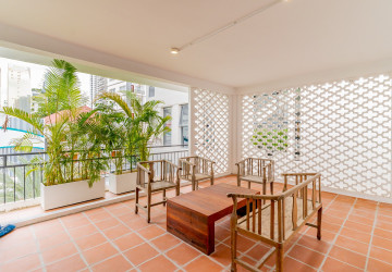 Renovated 3 Bedroom Apartment For Rent - Tonle Bassac, Phnom Penh thumbnail