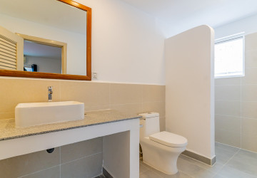 Renovated 3 Bedroom Apartment For Rent - Tonle Bassac, Phnom Penh thumbnail