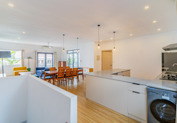 Renovated 3 Bedroom Apartment For Rent - Tonle Bassac, Phnom Penh thumbnail