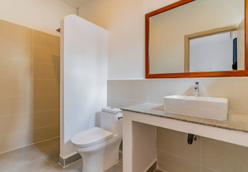 Renovated 3 Bedroom Apartment For Rent - Tonle Bassac, Phnom Penh thumbnail