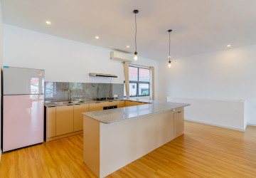 Renovated 3 Bedroom Apartment For Rent - Tonle Bassac, Phnom Penh thumbnail