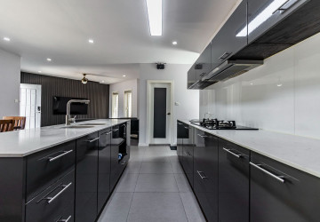 2 Bedroom Villa For Rent - Svay Dangkum, Siem Reap thumbnail