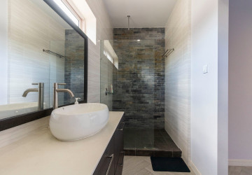 2 Bedroom Villa For Rent - Svay Dangkum, Siem Reap thumbnail