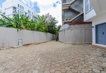 2 Bedroom Villa For Rent - Svay Dangkum, Siem Reap thumbnail