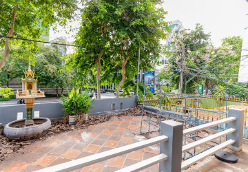168 Sqm Shophouse For Rent - Tonle Bassac, Phnom Penh thumbnail
