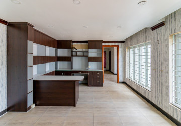 168 Sqm Shophouse For Rent - Tonle Bassac, Phnom Penh thumbnail