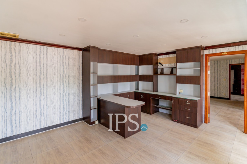 168 Sqm Shophouse For Rent - Tonle Bassac, Phnom Penh