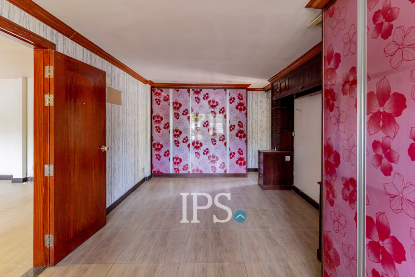 168 Sqm Shophouse For Rent - Tonle Bassac, Phnom Penh