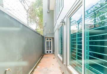 168 Sqm Shophouse For Rent - Tonle Bassac, Phnom Penh thumbnail