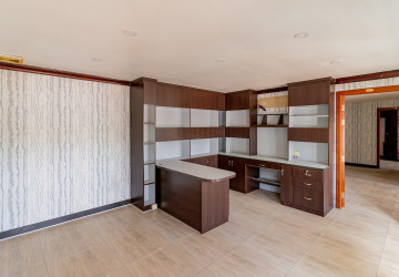 168 Sqm Shophouse For Rent - Tonle Bassac, Phnom Penh thumbnail