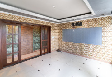 168 Sqm Shophouse For Rent - Tonle Bassac, Phnom Penh thumbnail