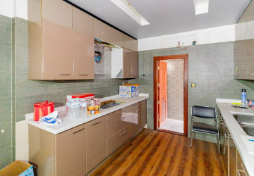 168 Sqm Shophouse For Rent - Tonle Bassac, Phnom Penh thumbnail