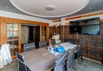 168 Sqm Shophouse For Rent - Tonle Bassac, Phnom Penh thumbnail