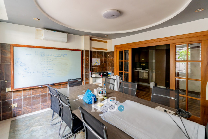 168 Sqm Shophouse For Rent - Tonle Bassac, Phnom Penh