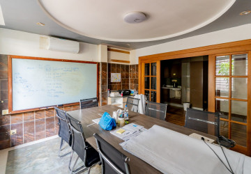 168 Sqm Shophouse For Rent - Tonle Bassac, Phnom Penh thumbnail