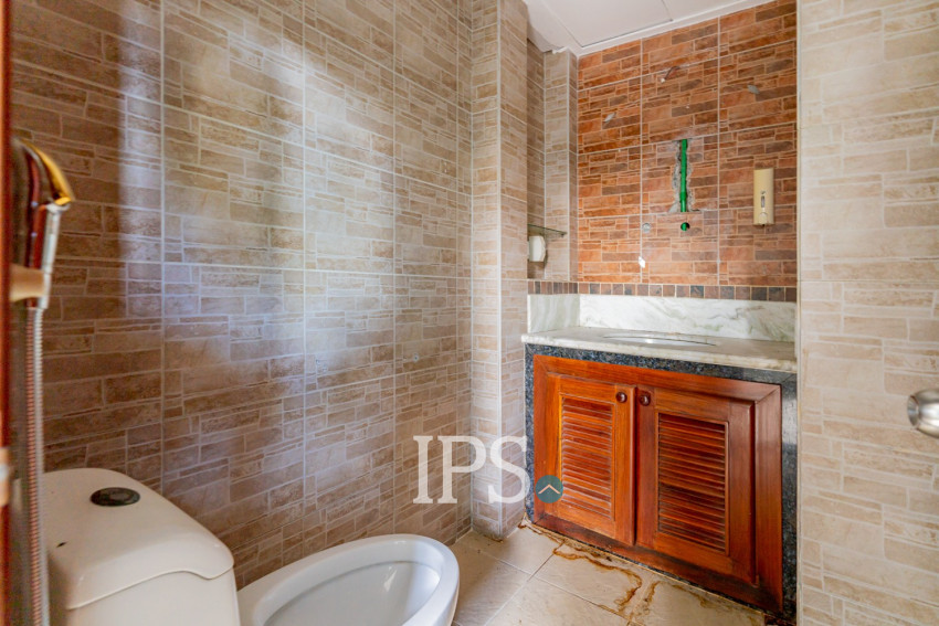 168 Sqm Shophouse For Rent - Tonle Bassac, Phnom Penh