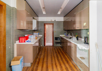 168 Sqm Shophouse For Rent - Tonle Bassac, Phnom Penh thumbnail