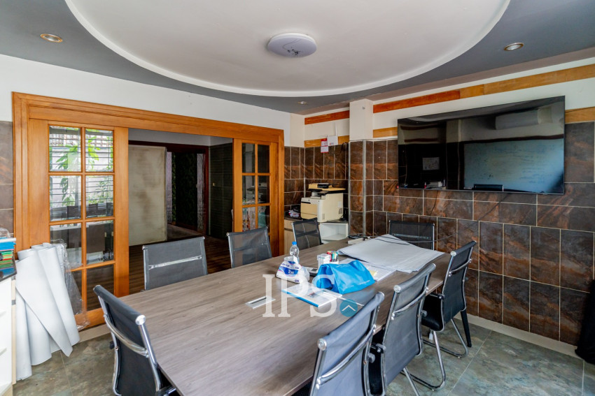168 Sqm Shophouse For Rent - Tonle Bassac, Phnom Penh