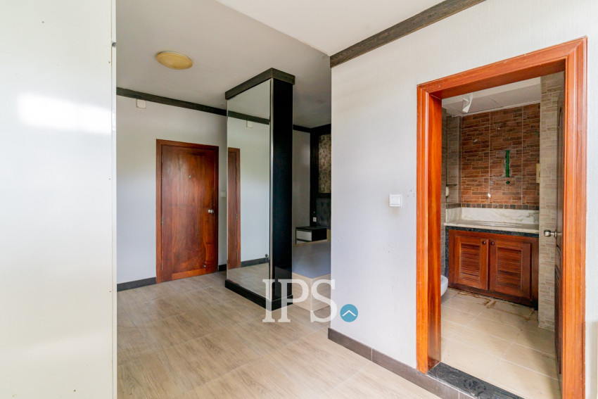 168 Sqm Shophouse For Rent - Tonle Bassac, Phnom Penh