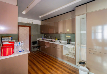 168 Sqm Shophouse For Rent - Tonle Bassac, Phnom Penh thumbnail