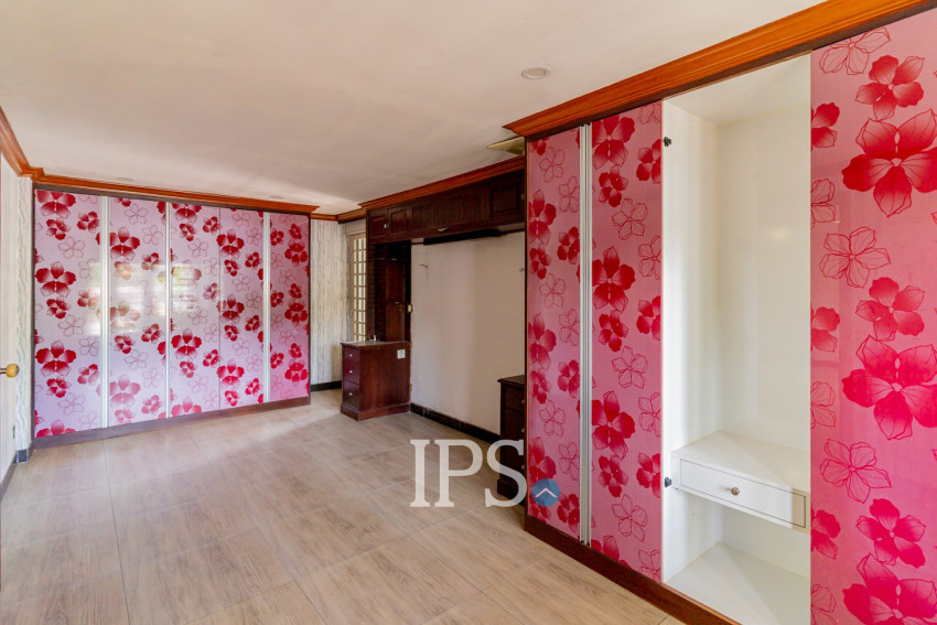 168 Sqm Shophouse For Rent - Tonle Bassac, Phnom Penh