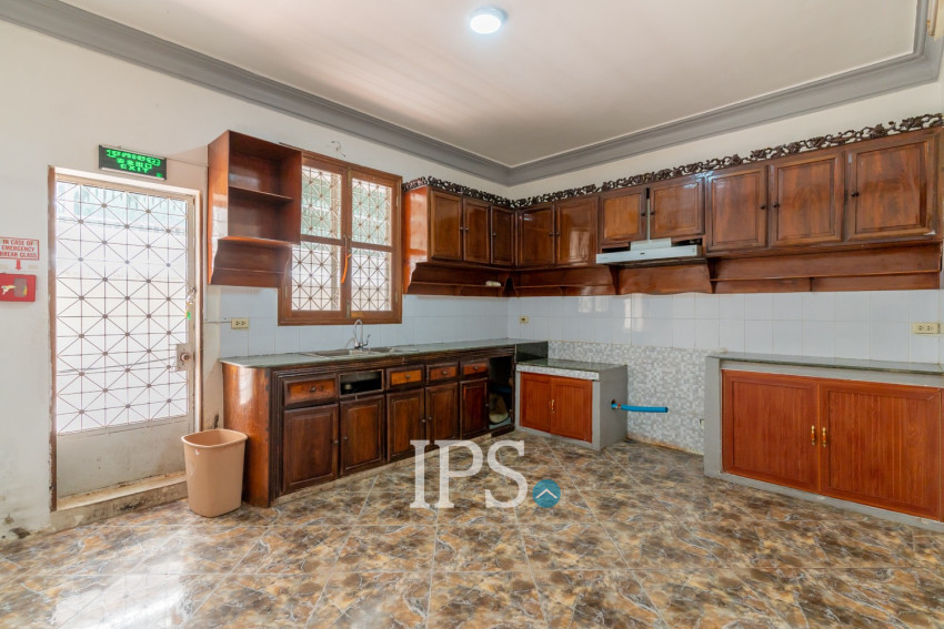 7 Bedroom Commercial Villa For Rent - BKK1, Phnom Penh