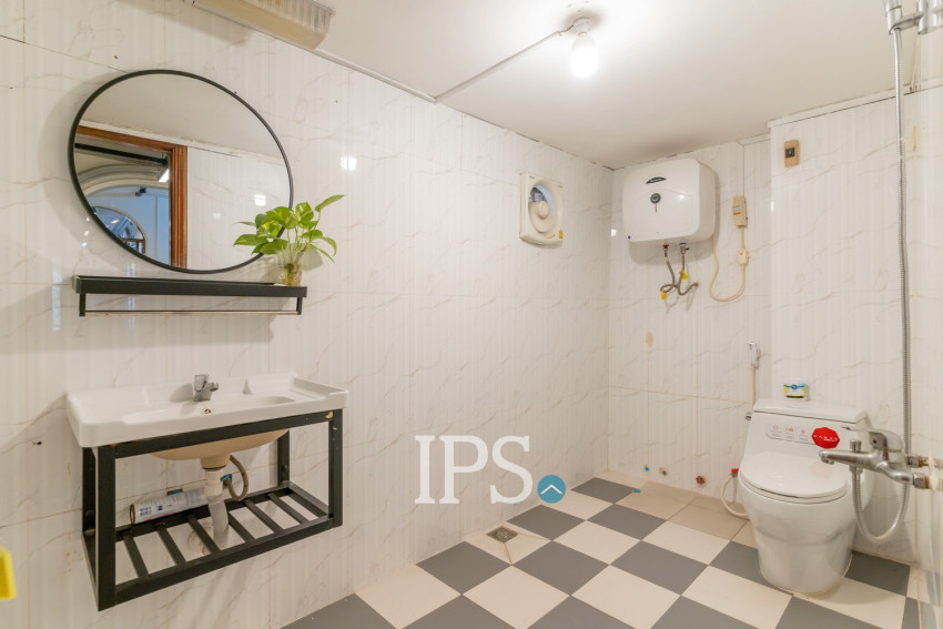 7 Bedroom Commercial Villa For Rent - BKK1, Phnom Penh