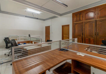 7 Bedroom Commercial Villa For Rent - BKK1, Phnom Penh thumbnail