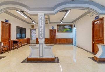 7 Bedroom Commercial Villa For Rent - BKK1, Phnom Penh thumbnail