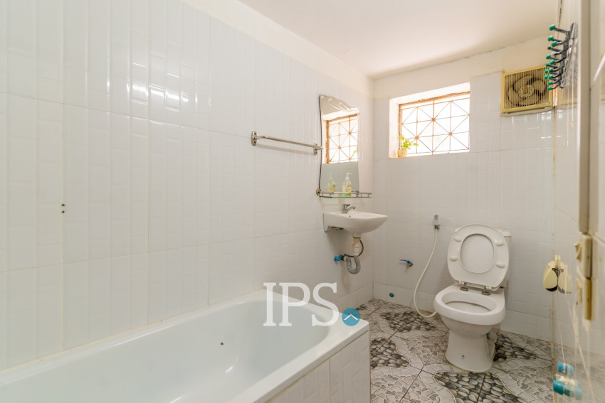 7 Bedroom Commercial Villa For Rent - BKK1, Phnom Penh