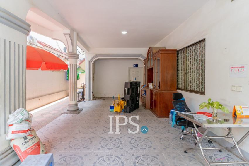 7 Bedroom Commercial Villa For Rent - BKK1, Phnom Penh