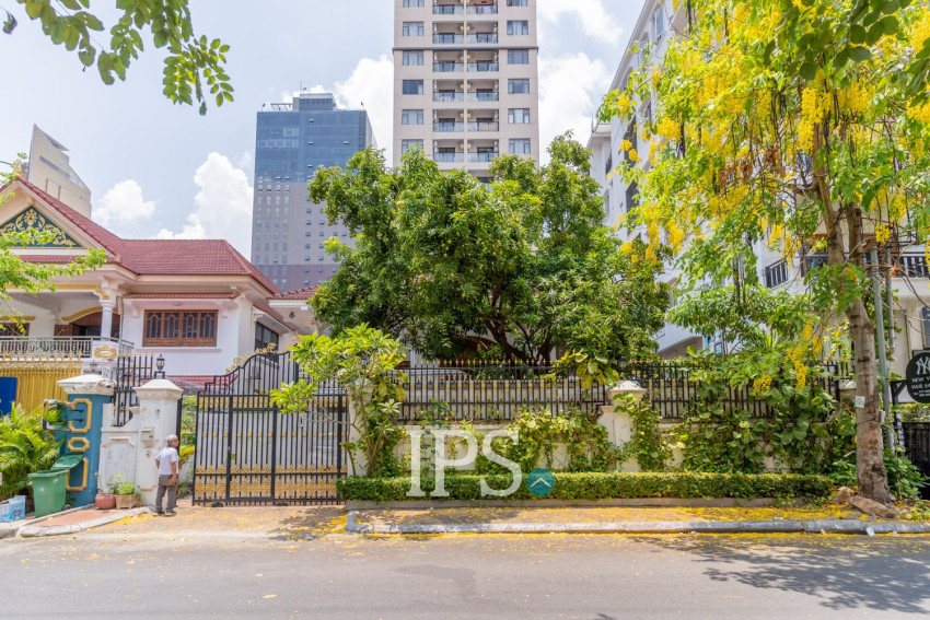 7 Bedroom Commercial Villa For Rent - BKK1, Phnom Penh